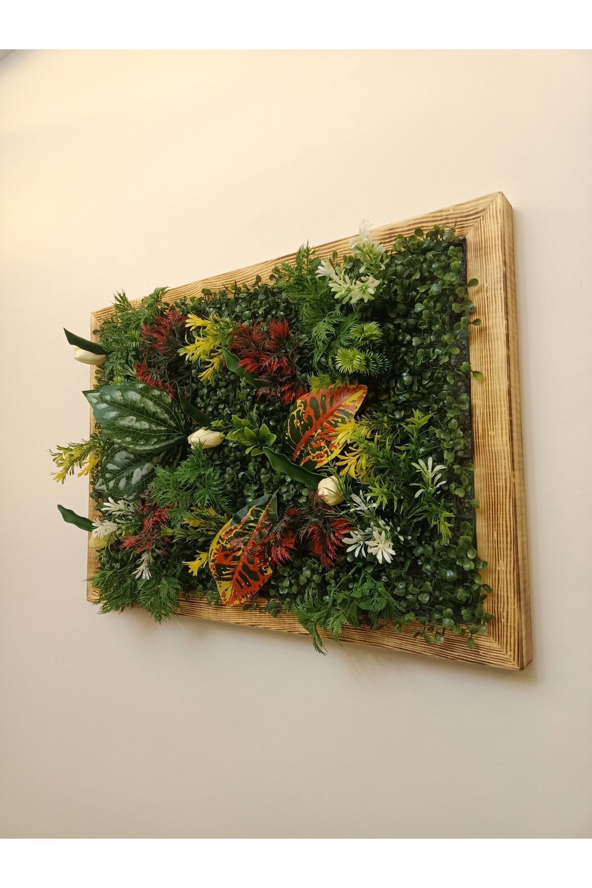 Lüks Dekoratif Ahşap Çerçeveli Yapay Çiçek Duvar Paneli Şimşir Dikey Bahçe Aranjmanı 48-68 Cm