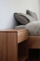 Lüks Masif Ahşap Tek Çekmeceli Komodin Ceviz Renk